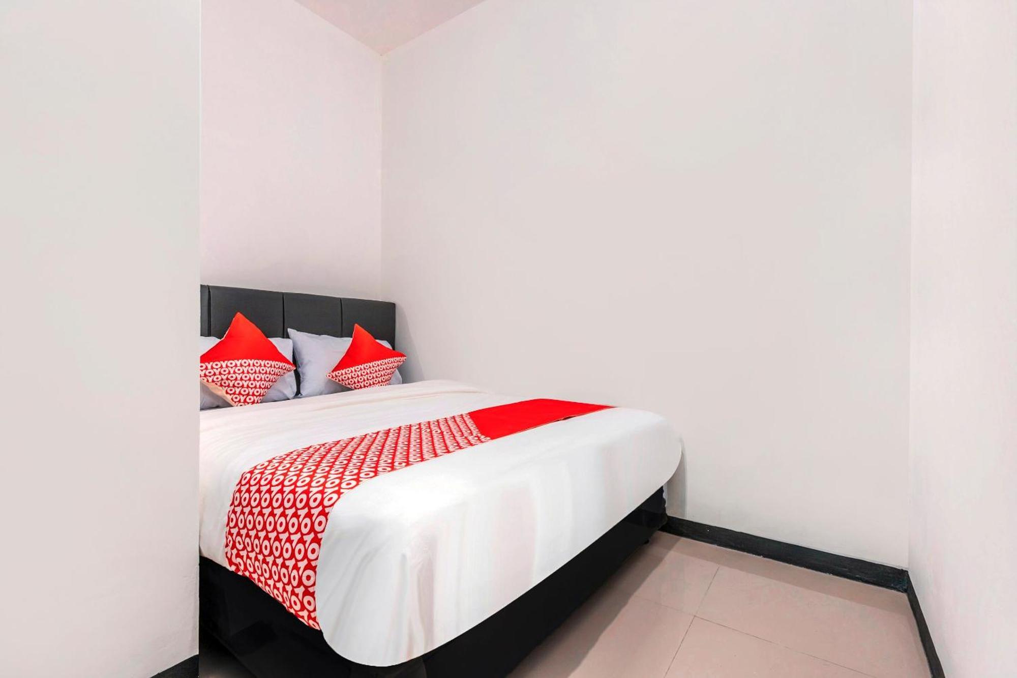 Super Oyo 2223 J&B Room Utan Kayu Jakarta Eksteriør billede