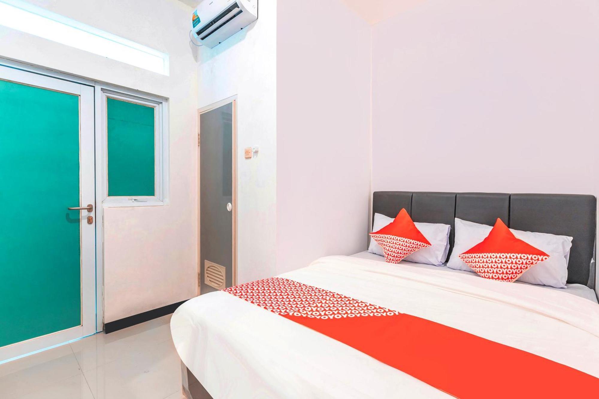 Super Oyo 2223 J&B Room Utan Kayu Jakarta Eksteriør billede